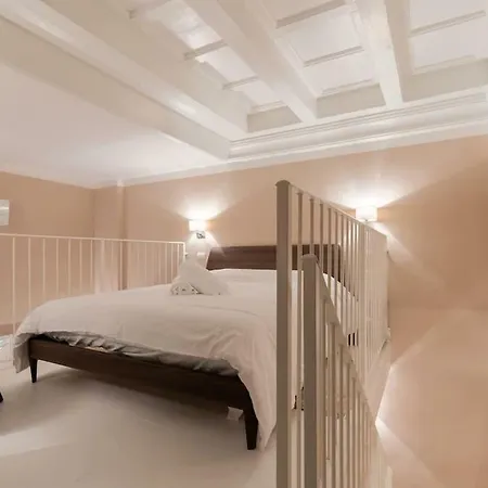 Scala Apartments Via Borgo Pinti-2