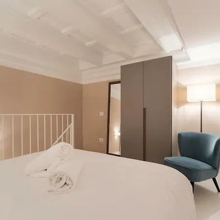 Scala Apartments Via Borgo Pinti-3